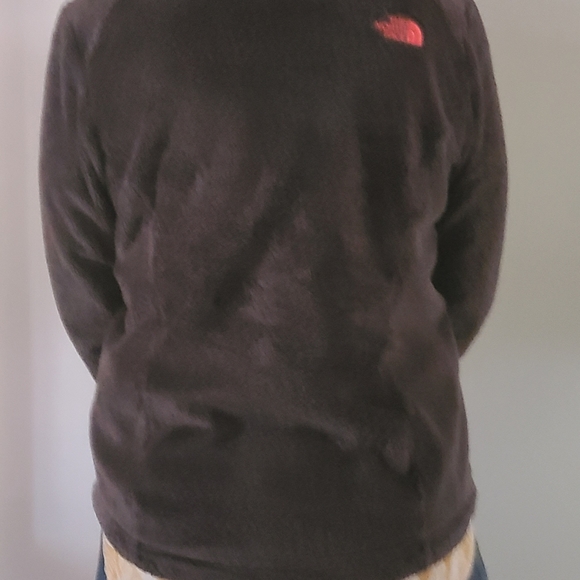 North Face green fleece jacket with orange/pink zipper and label. Medium - Picture 5 of 5